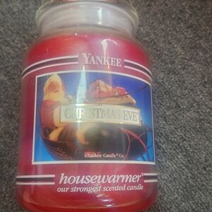 Yankee Candle Red Housewarmer Jar